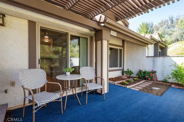 24785 Sand Wedge, Valencia, CA 91355