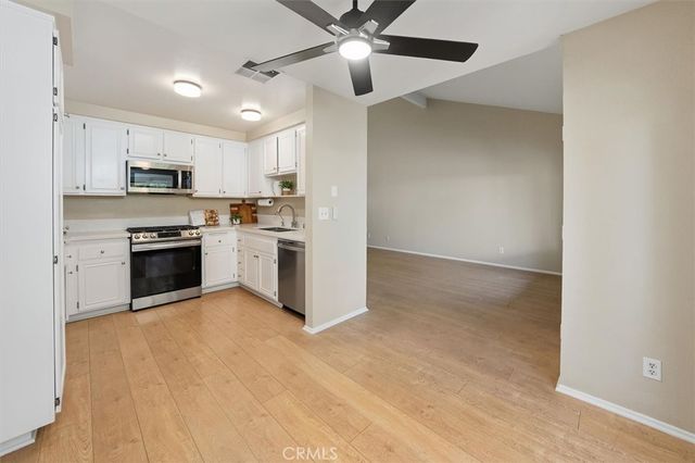 24785 Sand Wedge, Valencia, CA 91355