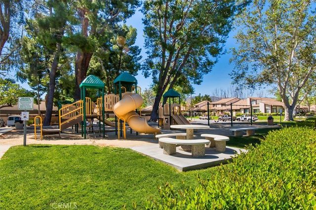 24785 Sand Wedge, Valencia, CA 91355