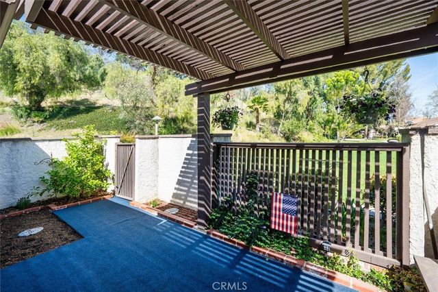 24785 Sand Wedge, Valencia, CA 91355