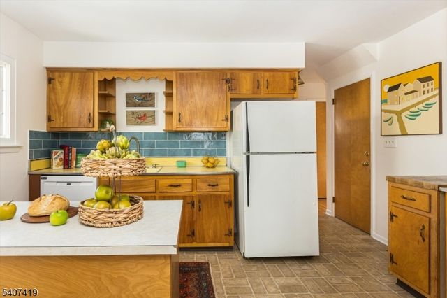 9 Glenfield Rd, Glen Ridge Boro Twp., NJ 07028