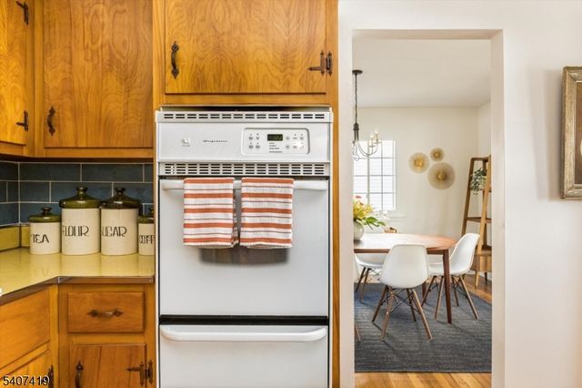 9 Glenfield Rd, Glen Ridge Boro Twp., NJ 07028