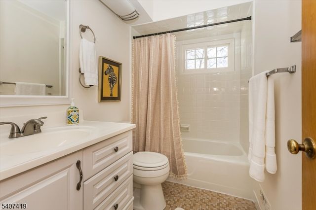 9 Glenfield Rd, Glen Ridge Boro Twp., NJ 07028