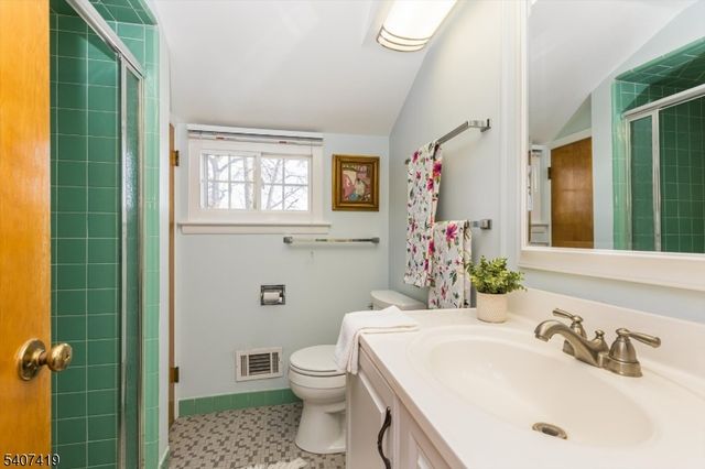 9 Glenfield Rd, Glen Ridge Boro Twp., NJ 07028