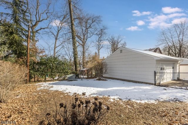 9 Glenfield Rd, Glen Ridge Boro Twp., NJ 07028