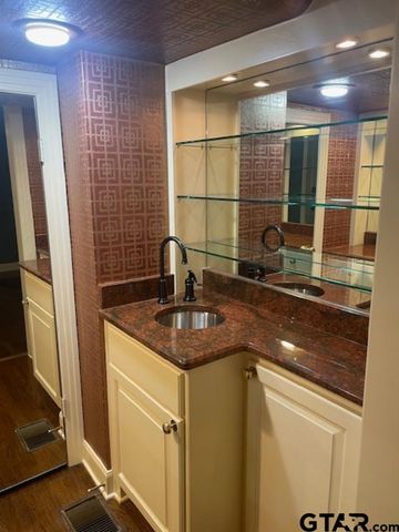 114 E Second, Tyler, TX 75701