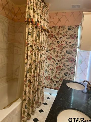 114 E Second, Tyler, TX 75701