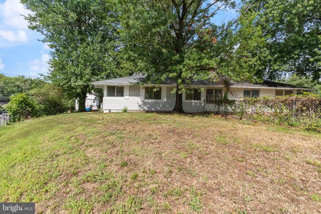 8012 ALLENDALE DR, Landover, MD 20785