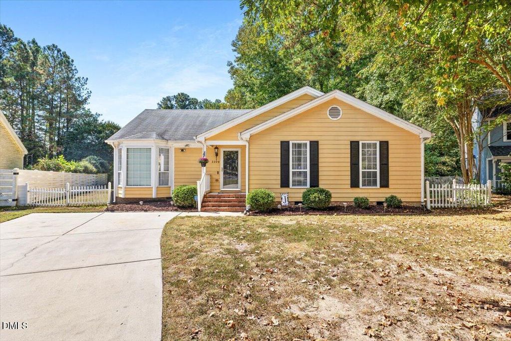 2209 Dobbin Place, Raleigh, NC 27604