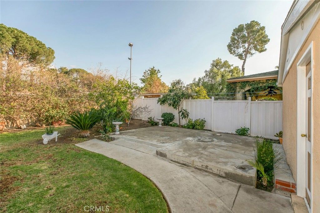 Image 22 of property listing at 11020 Scoville Avenue, Sunland, CA 91040
