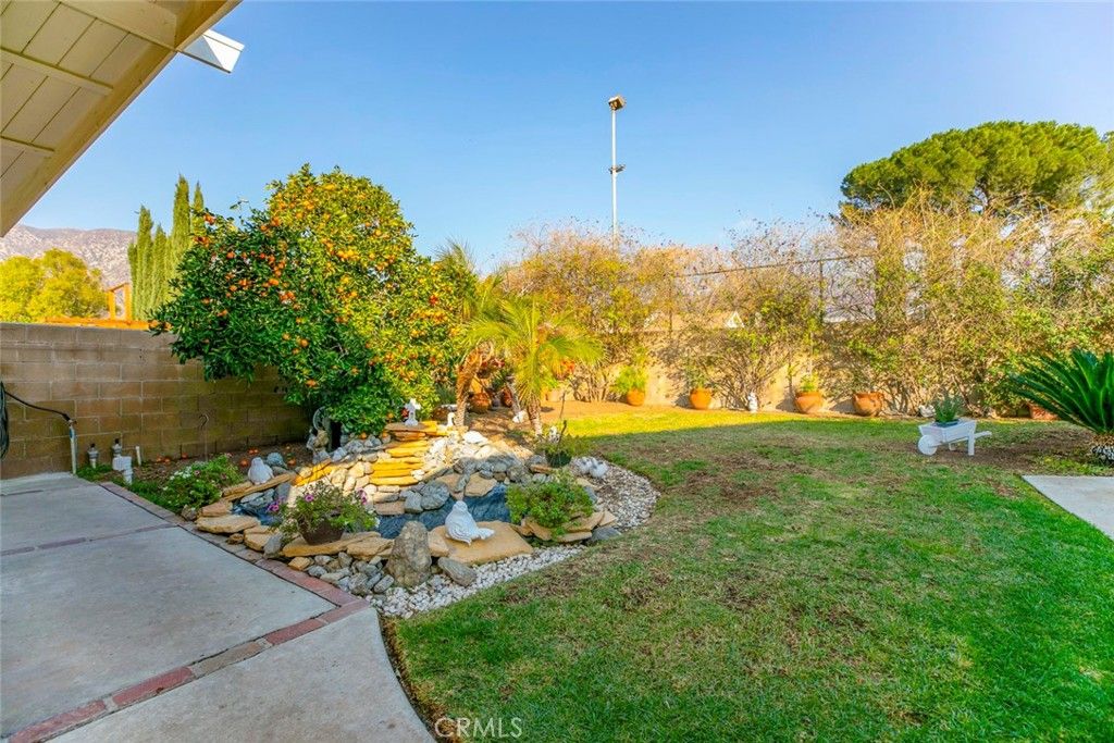 Image 28 of property listing at 11020 Scoville Avenue, Sunland, CA 91040