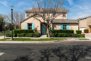 1927 Holt Rinehart Avenue, Bakersfield, CA 93311