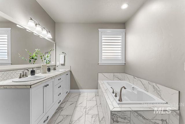 5355 S Tindaris Pl, Meridian, ID 83642