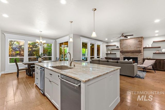 5355 S Tindaris Pl, Meridian, ID 83642