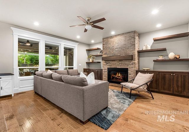 5355 S Tindaris Pl, Meridian, ID 83642