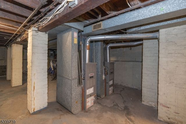 315 Pearsall Ave, Jersey City, NJ 07305