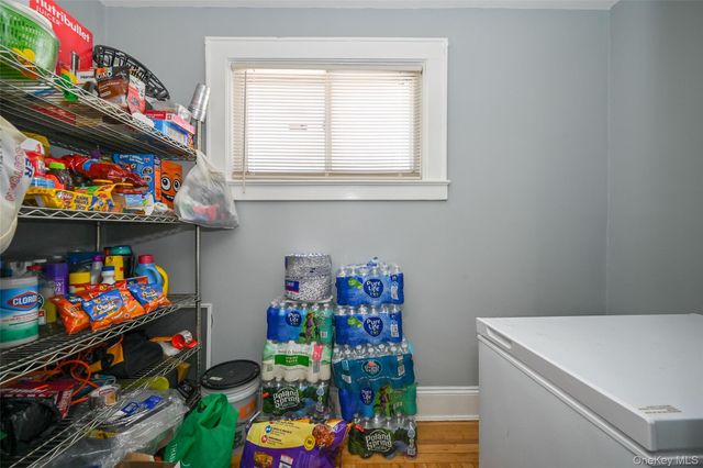 21 Dikeman Street, Hempstead, NY 11550