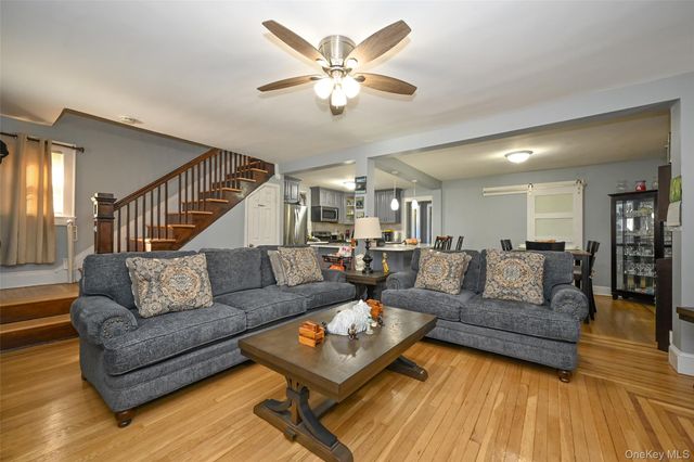 21 Dikeman Street, Hempstead, NY 11550