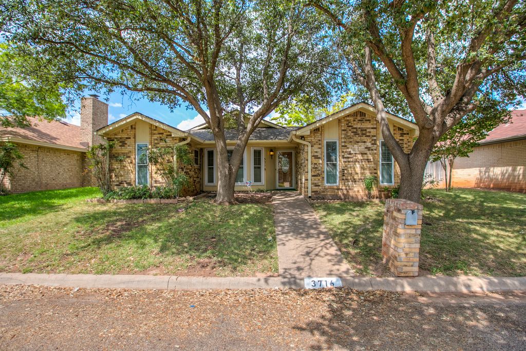 Image 1 of property listing at 3716 Inglewood Drive, San Angelo, TX 76904