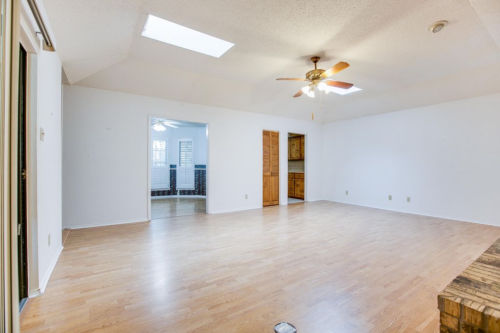 Image 16 of property listing at 3716 Inglewood Drive, San Angelo, TX 76904
