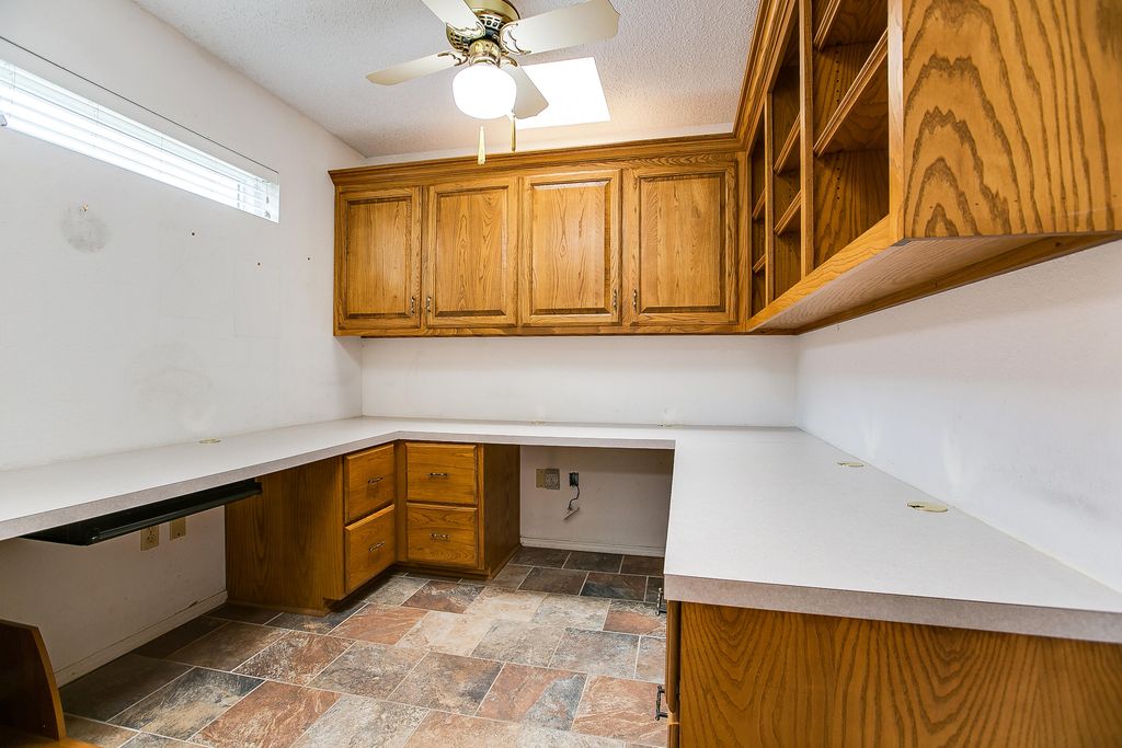 Image 19 of property listing at 3716 Inglewood Drive, San Angelo, TX 76904