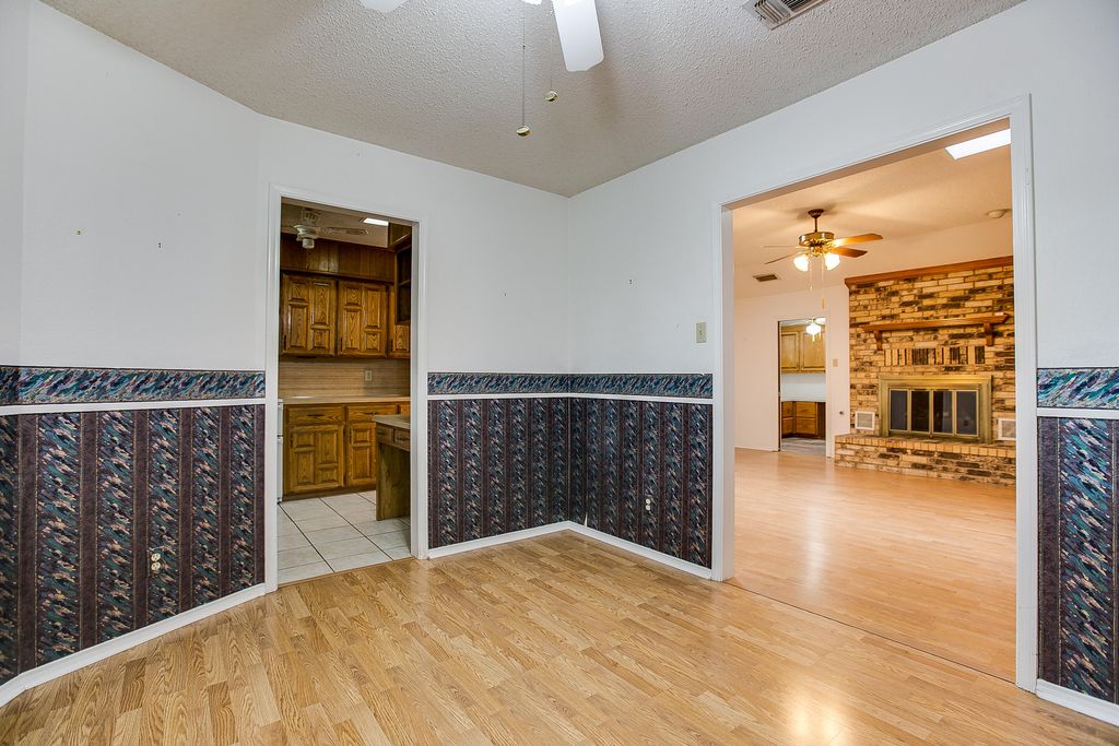 Image 9 of property listing at 3716 Inglewood Drive, San Angelo, TX 76904