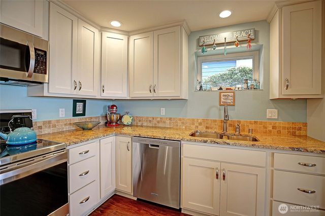 226 Henning Drive, Camano Island, WA 98282