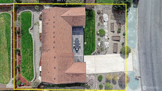 226 Henning Drive, Camano Island, WA 98282