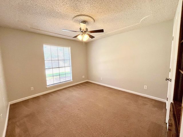 5008 Millsprings Drive, Arlington, TX 76017