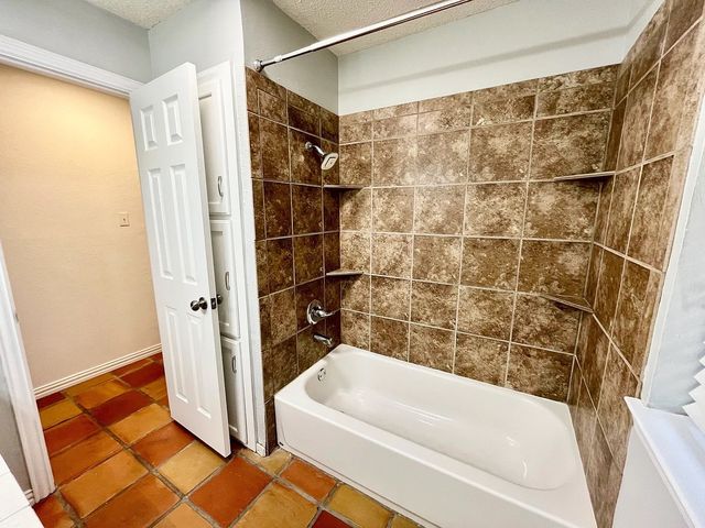 5008 Millsprings Drive, Arlington, TX 76017