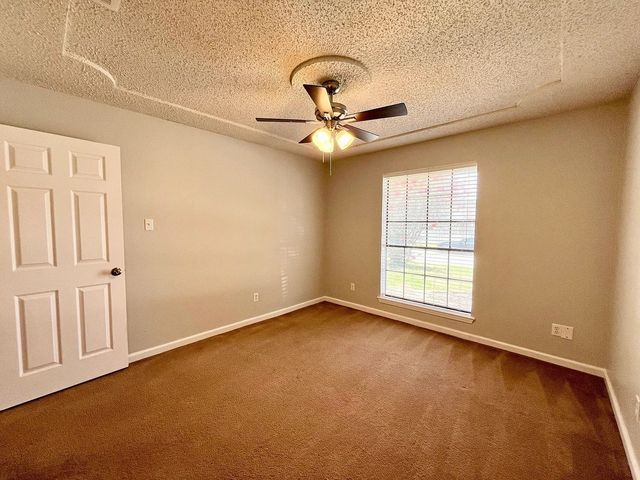 5008 Millsprings Drive, Arlington, TX 76017