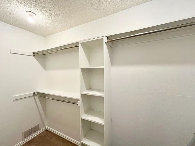 5008 Millsprings Drive, Arlington, TX 76017
