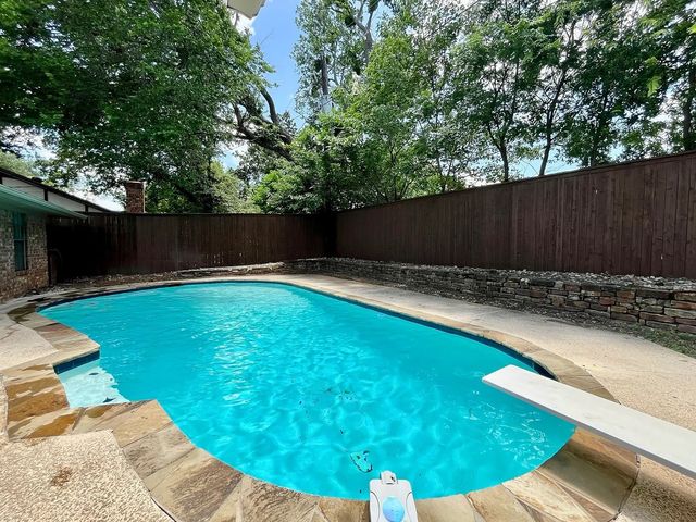 5008 Millsprings Drive, Arlington, TX 76017