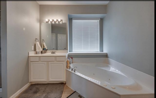 1130 Meghann Lane, Waxahachie, TX 75167