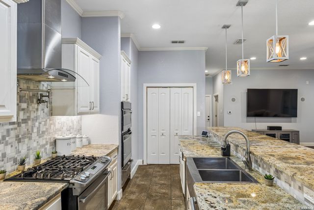 1357 PRIVATE ROAD 3702, San Antonio, TX 78253