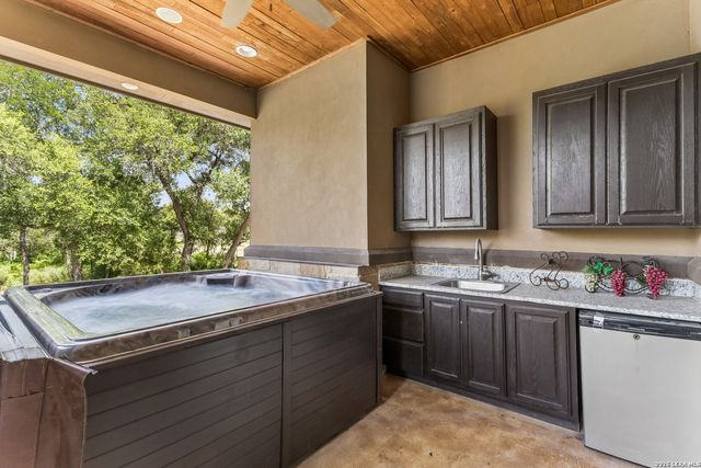 1357 PRIVATE ROAD 3702, San Antonio, TX 78253