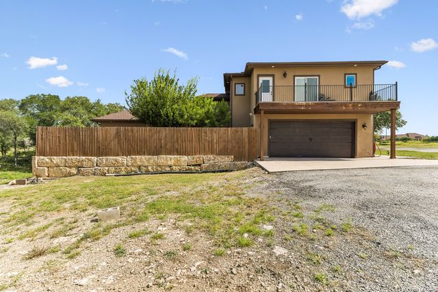 1357 PRIVATE ROAD 3702, San Antonio, TX 78253