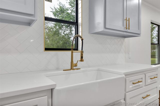 1825 N Delaware Avenue, Tulsa, OK 74110