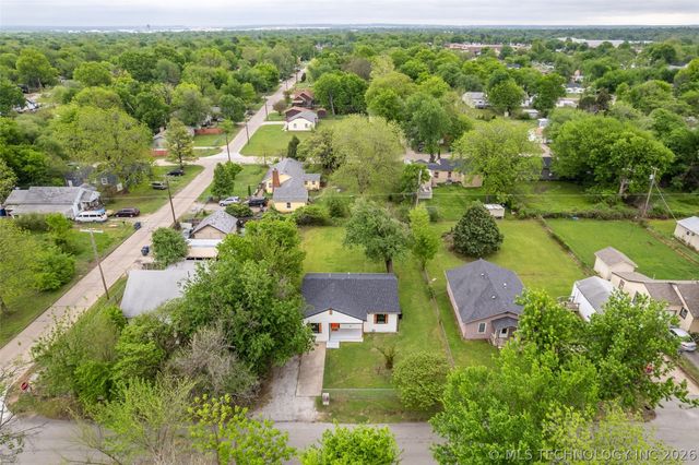 1825 N Delaware Avenue, Tulsa, OK 74110