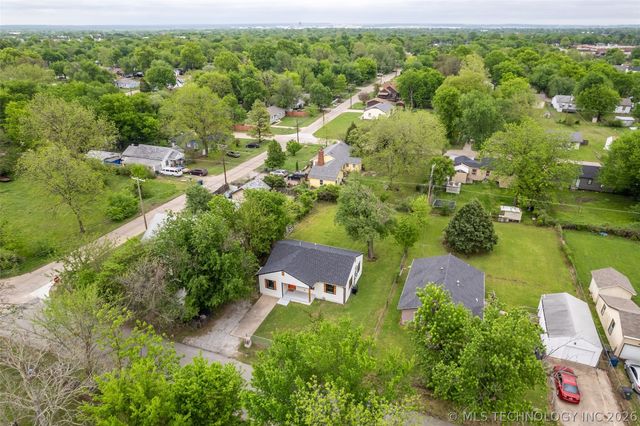 1825 N Delaware Avenue, Tulsa, OK 74110