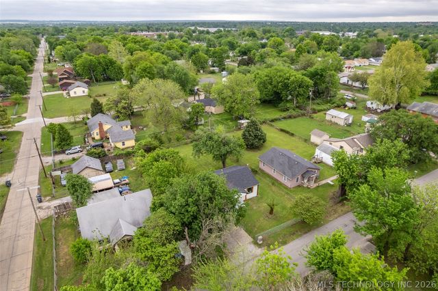 1825 N Delaware Avenue, Tulsa, OK 74110