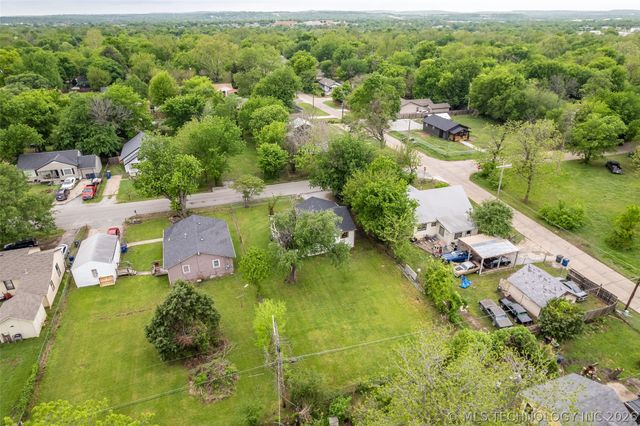 1825 N Delaware Avenue, Tulsa, OK 74110