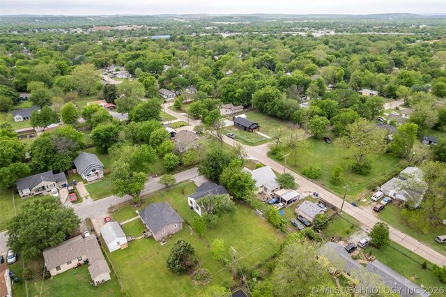 1825 N Delaware Avenue, Tulsa, OK 74110