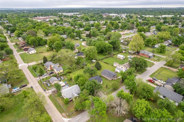 1825 N Delaware Avenue, Tulsa, OK 74110