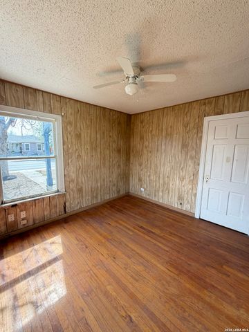 1351 W Theo, San Antonio, TX 78225