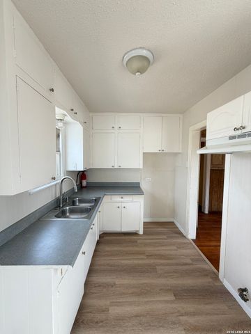 1351 W Theo, San Antonio, TX 78225