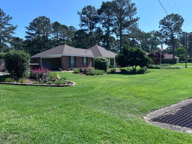 173 Somerset Drive, Hattiesburg, MS 39402