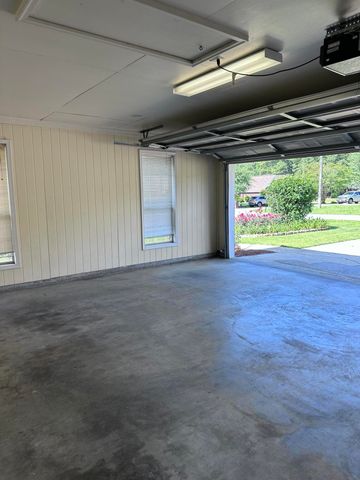 173 Somerset Drive, Hattiesburg, MS 39402