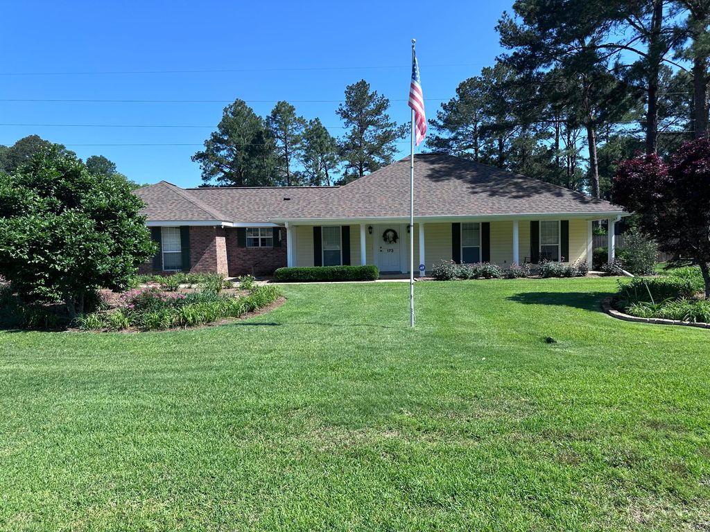 173 Somerset Drive, Hattiesburg, MS 39402