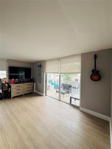 1255 Collins Ave 208, Miami Beach, FL 33139